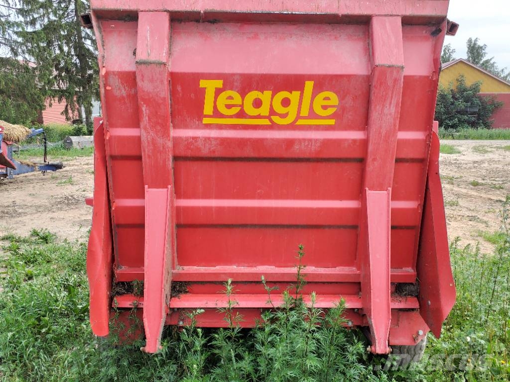 TEAGLE Tomahawk 8550 Desmenuzadoras, cortadoras y desenrolladoras de pacas