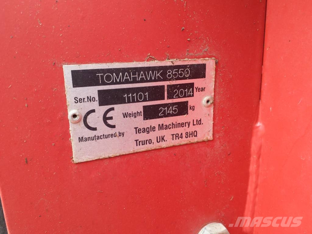 TEAGLE Tomahawk 8550 Desmenuzadoras, cortadoras y desenrolladoras de pacas