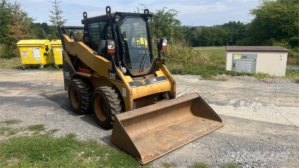 CAT 242 B 4X4 Stavebnictví - ostatní