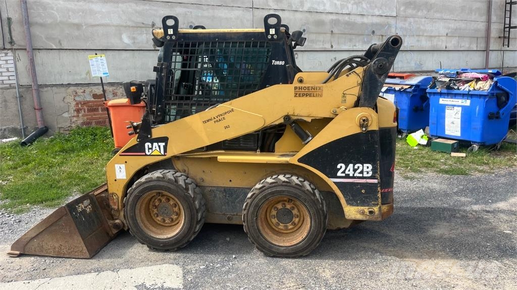 CAT 242 B 4X4 Stavebnictví - ostatní
