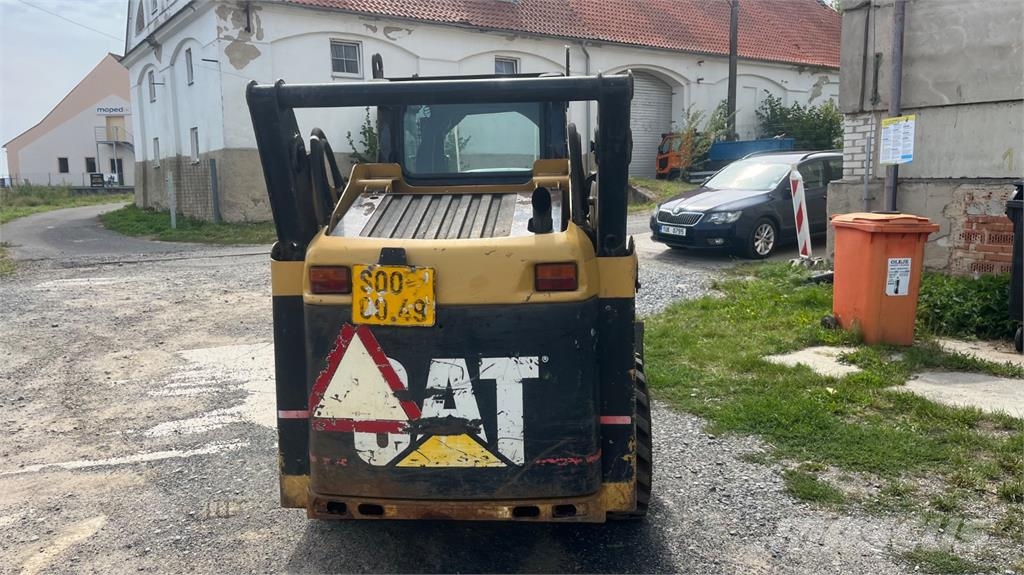 CAT 242 B 4X4 Stavebnictví - ostatní