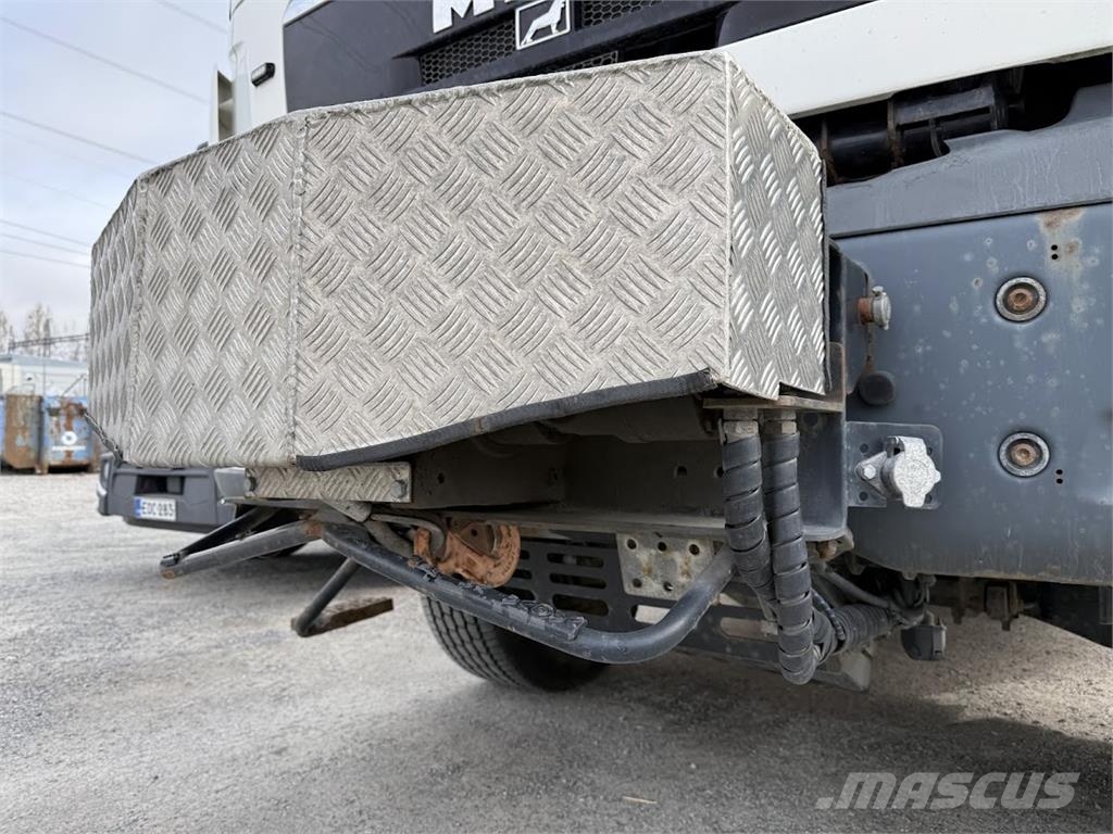 MAN TGM 13.250 4X4 Camiones grúa