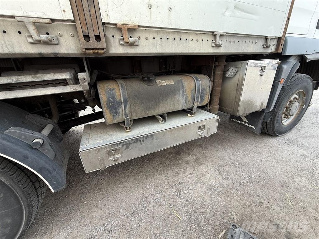 MAN TGM 13.250 4X4 Camiones grúa