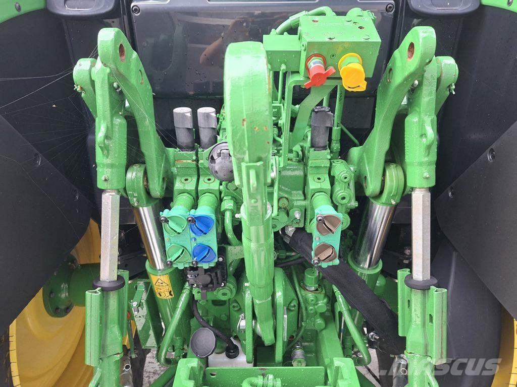 John Deere 6100M Traktoren