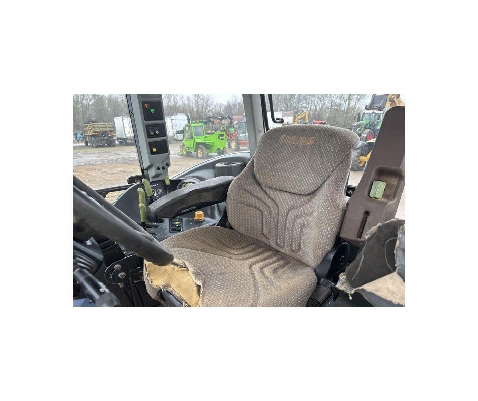CLAAS Ares 697 ATZ Traktori
