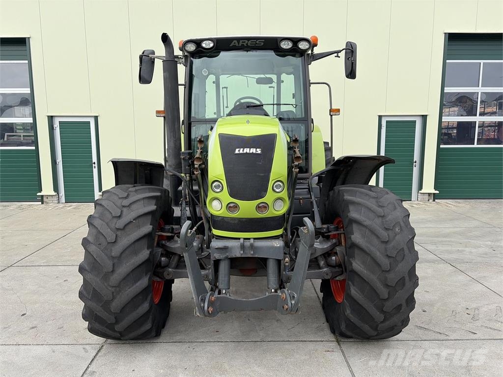 CLAAS Ares 697 ATZ Tractoren