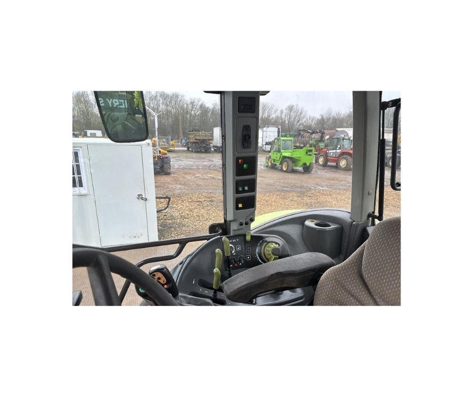 CLAAS Ares 697 ATZ Traktori