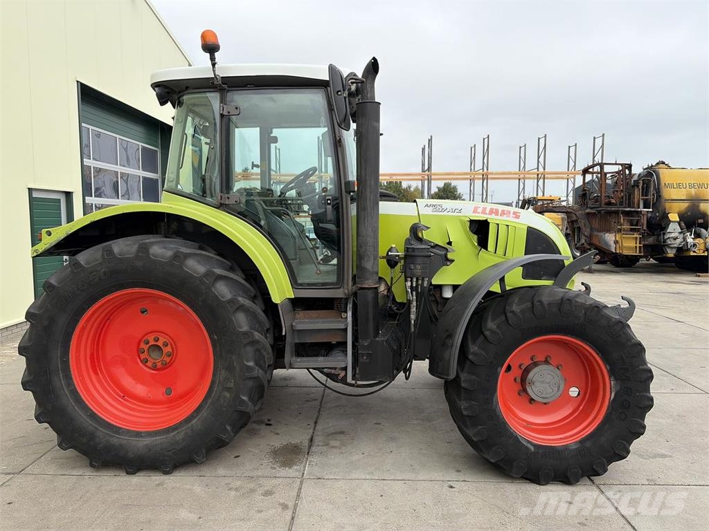 CLAAS Ares 697 ATZ Tractoren