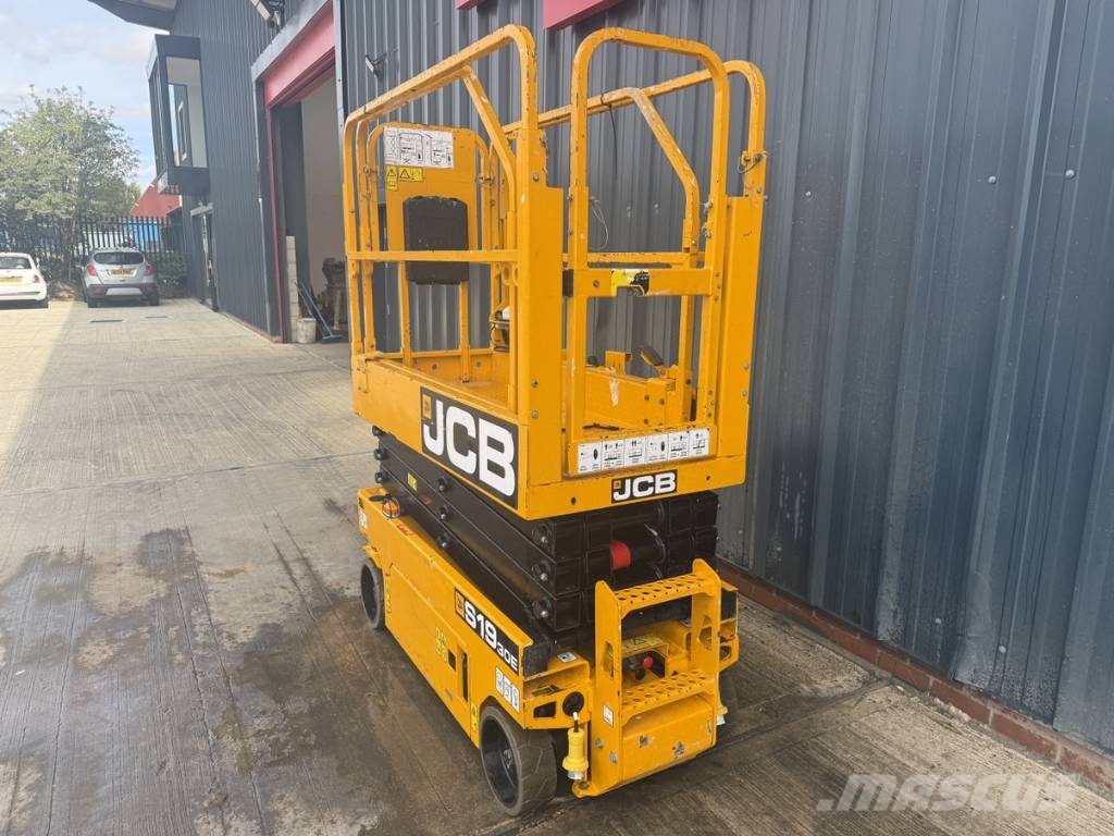 JCB S 1930 E Škarjaste dvižne ploščadi