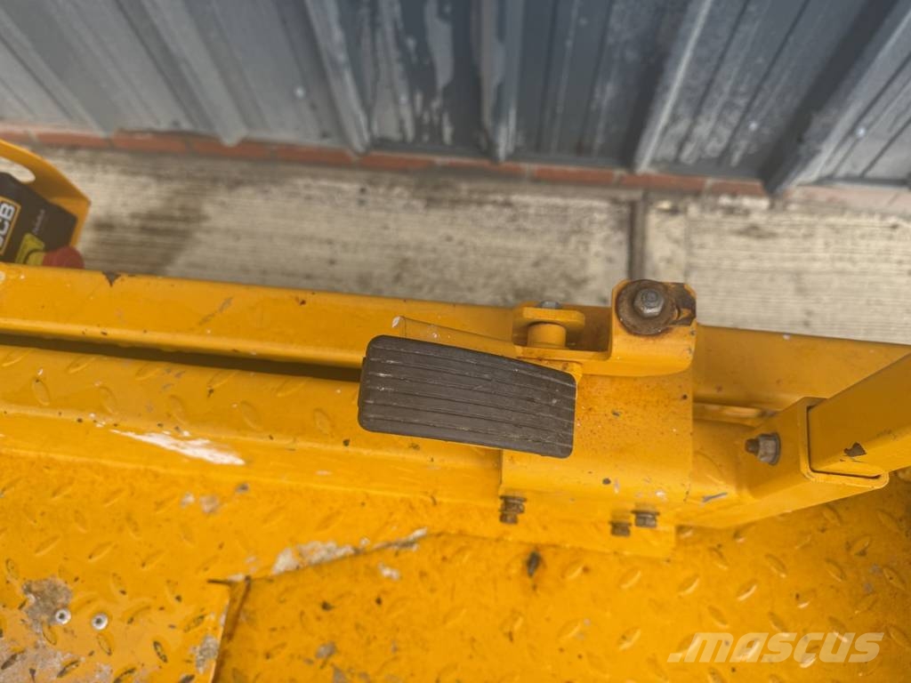 JCB S 1930 E Škarjaste dvižne ploščadi