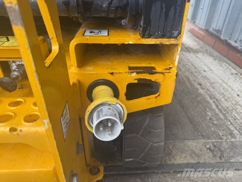 JCB S 1930 E Škarjaste dvižne ploščadi