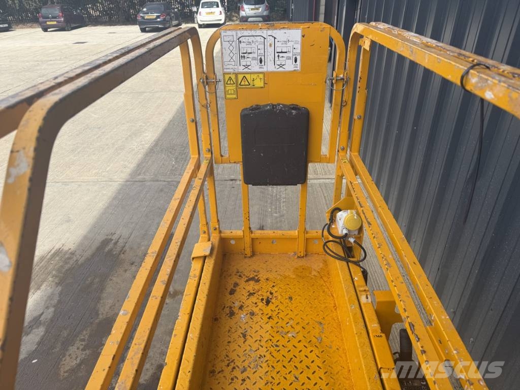 JCB S 1930 E Škarjaste dvižne ploščadi