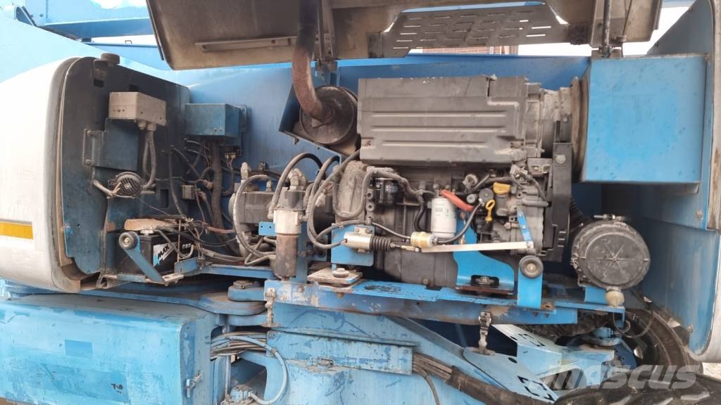 Genie Z 135/70 관절형 전동이동 리프트