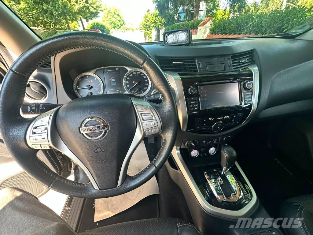 Nissan Navara mit Wohnauflieger Evergreen Eco-Lite Diger yari çekiciler