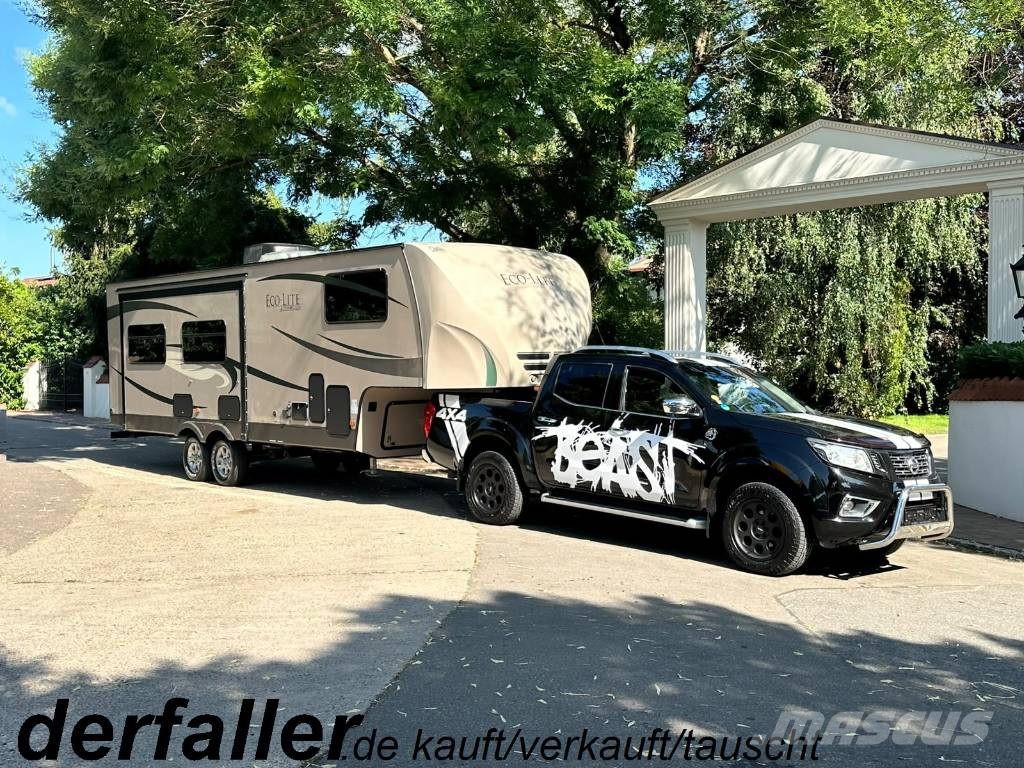 Nissan Navara mit Wohnauflieger Evergreen Eco-Lite Diger yari çekiciler