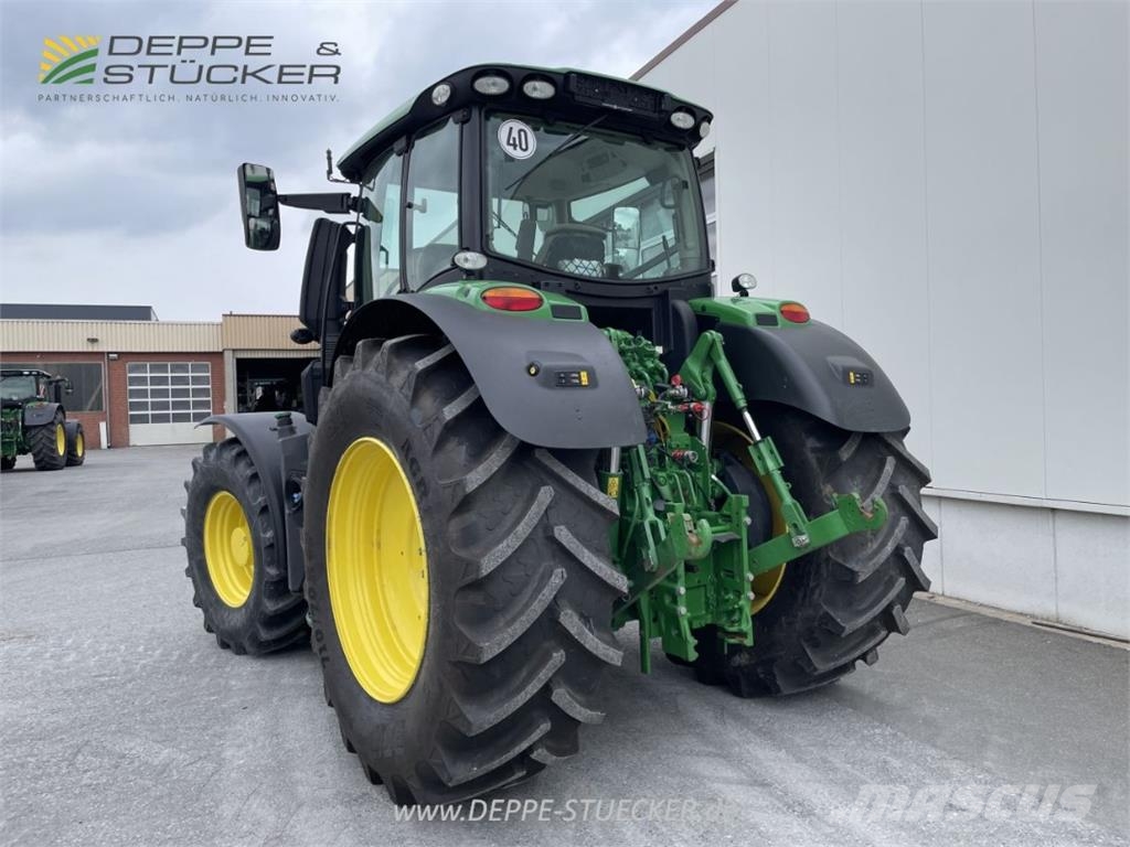 John Deere 6230R Další