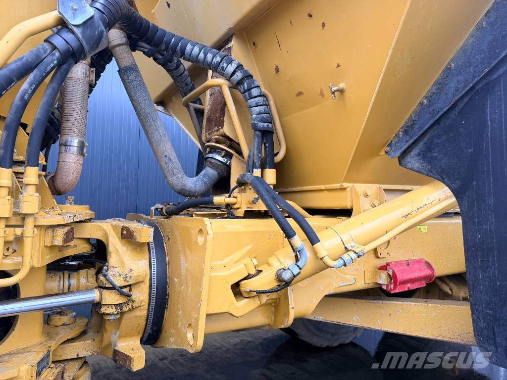 CAT 735 Zglobni demperji