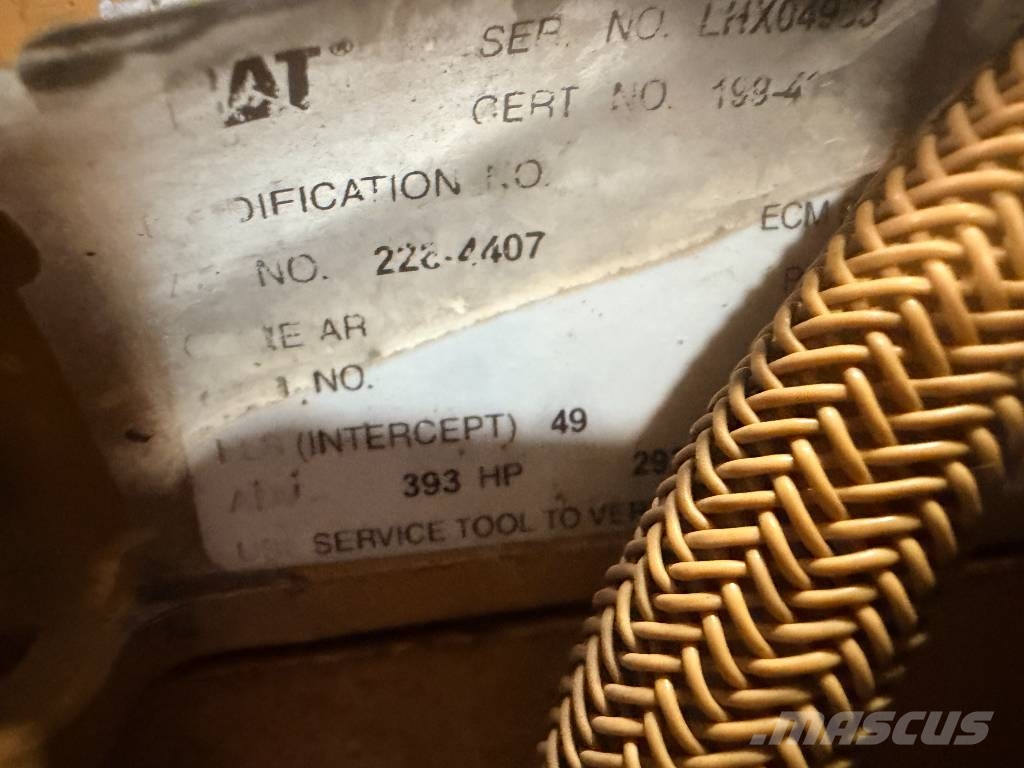 CAT 735 Zglobni demperji