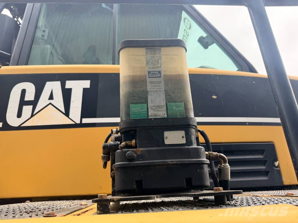 CAT 735 Zglobni demperji