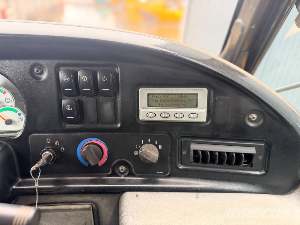 CAT 735 Zglobni demperji