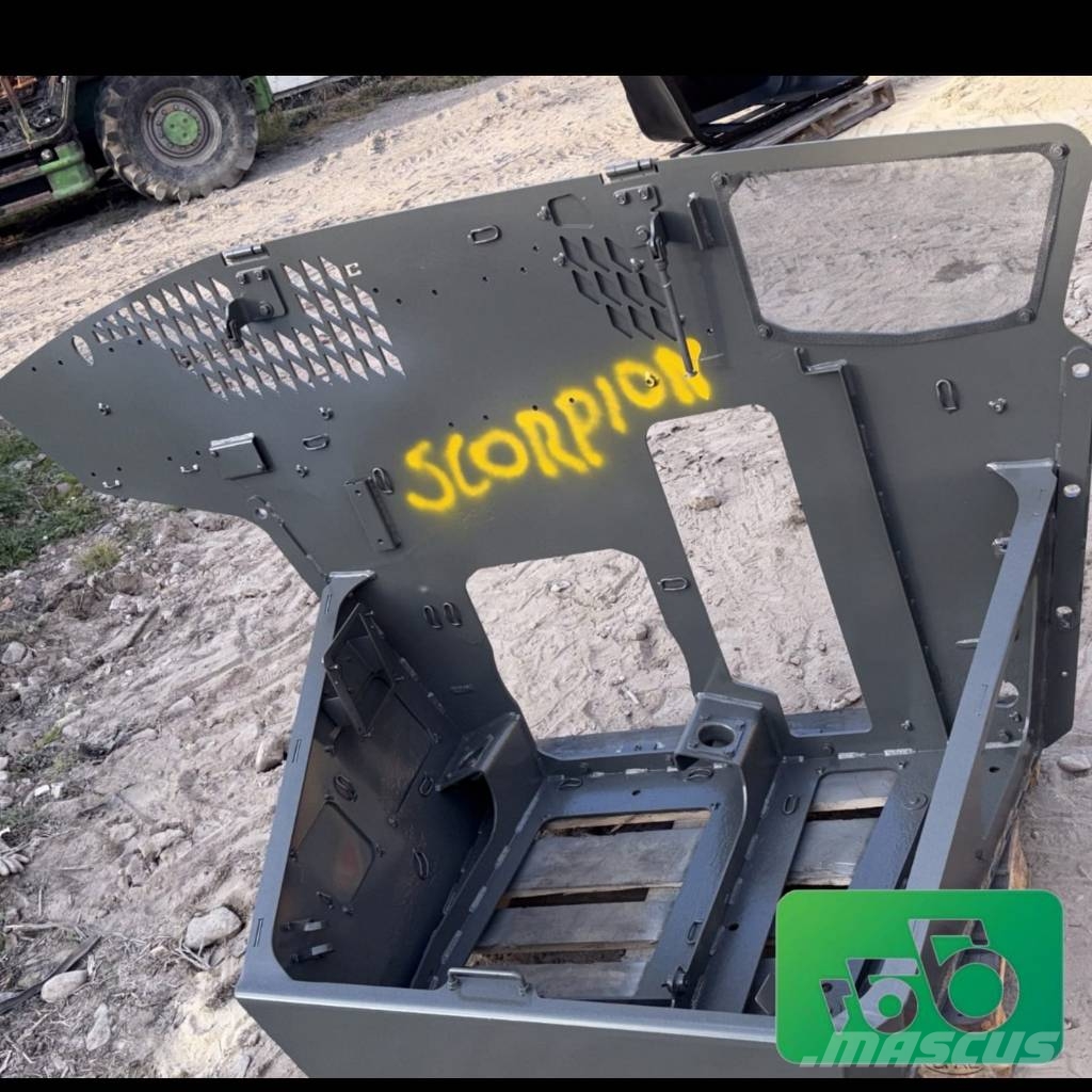 Claas Scorpion 732 Engine Cover, Housing, Shield, Enclosure Chassis og understell