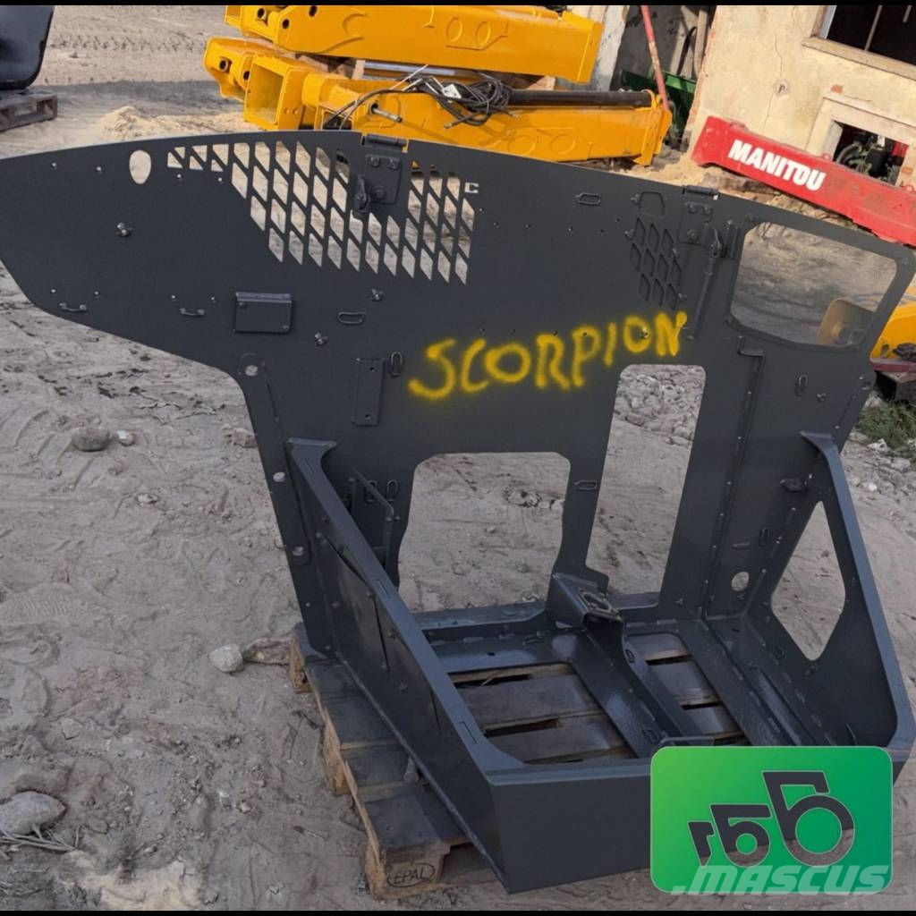 Claas Scorpion 732 Engine Cover, Housing, Shield, Enclosure Chassis og understell