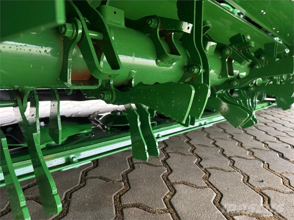 John Deere R990R + F310R Maaikneuzers