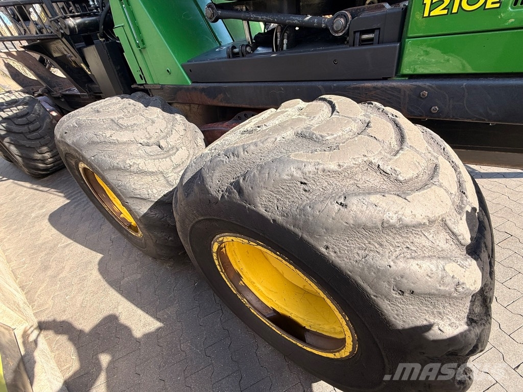John Deere 1210E Autocargadoras