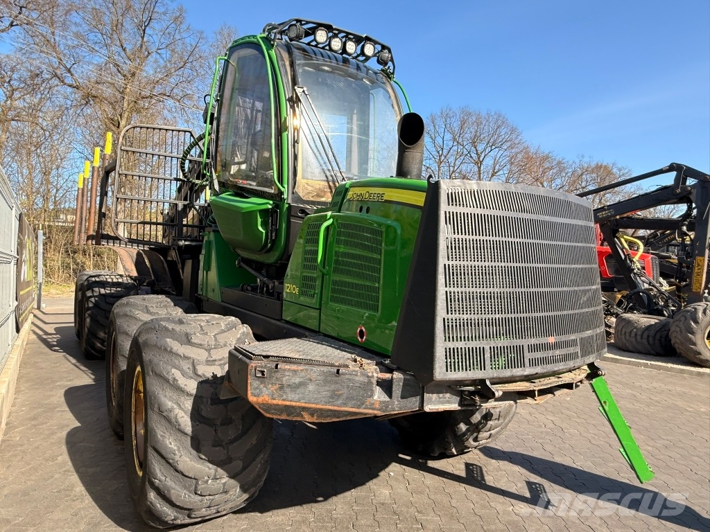 John Deere 1210E Autocargadoras