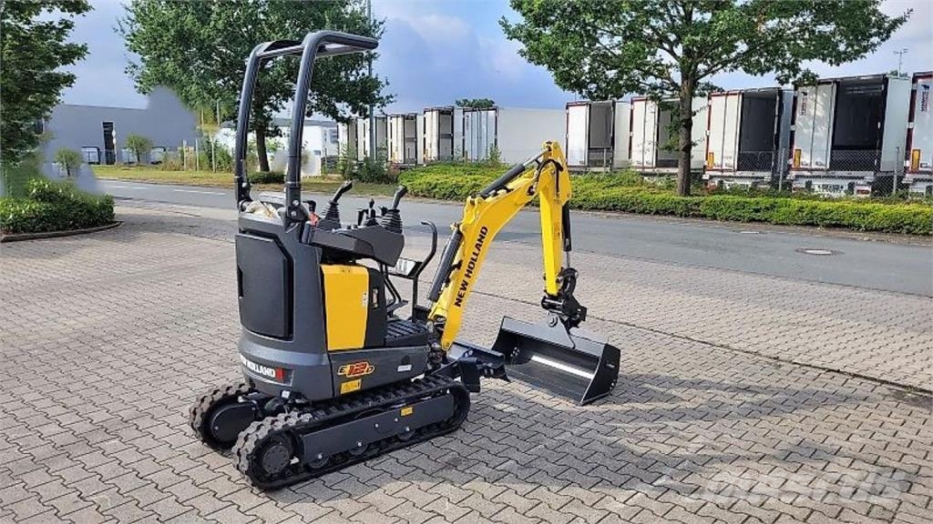 New Holland E12D حفارات بعجل