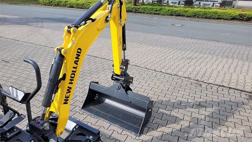 New Holland E12D حفارات بعجل