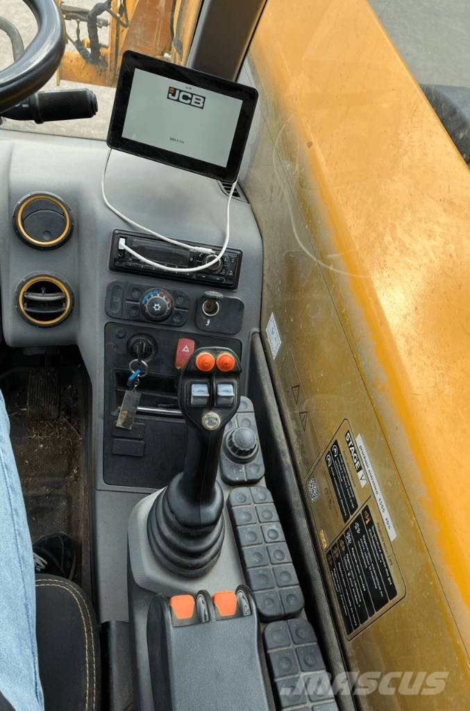 JCB 560-80 agri xtra Dtvt Teleskopski viličarji