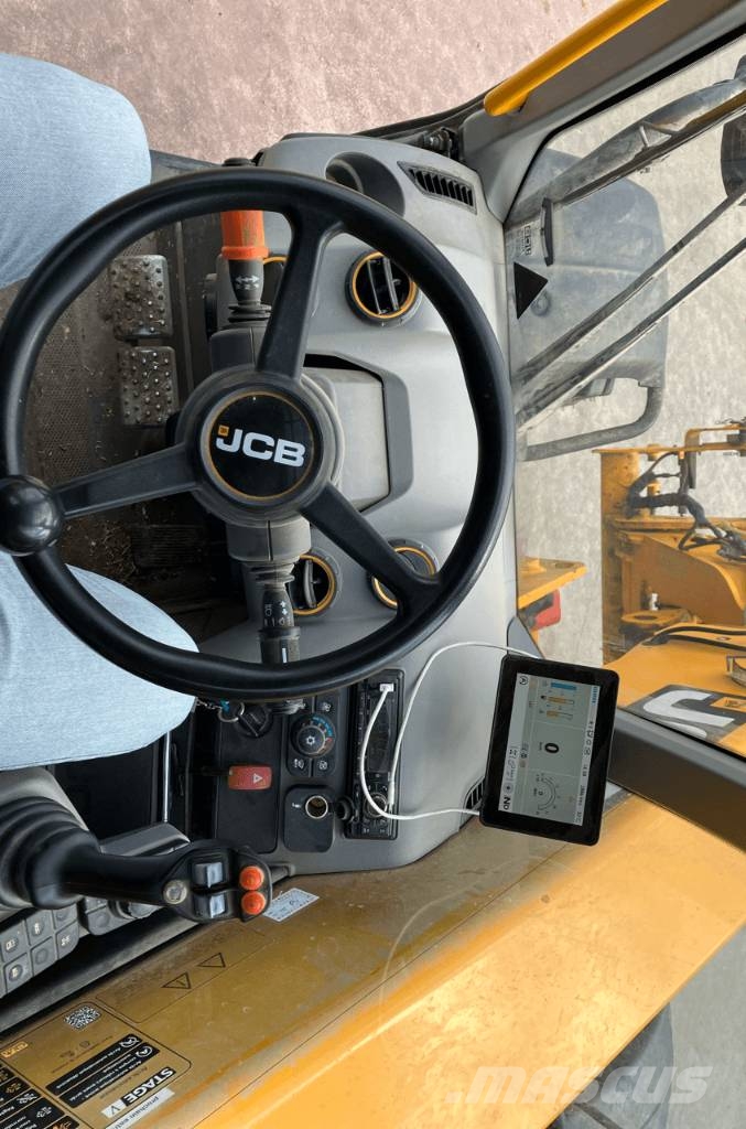JCB 560-80 agri xtra Dtvt Teleskopski viličarji