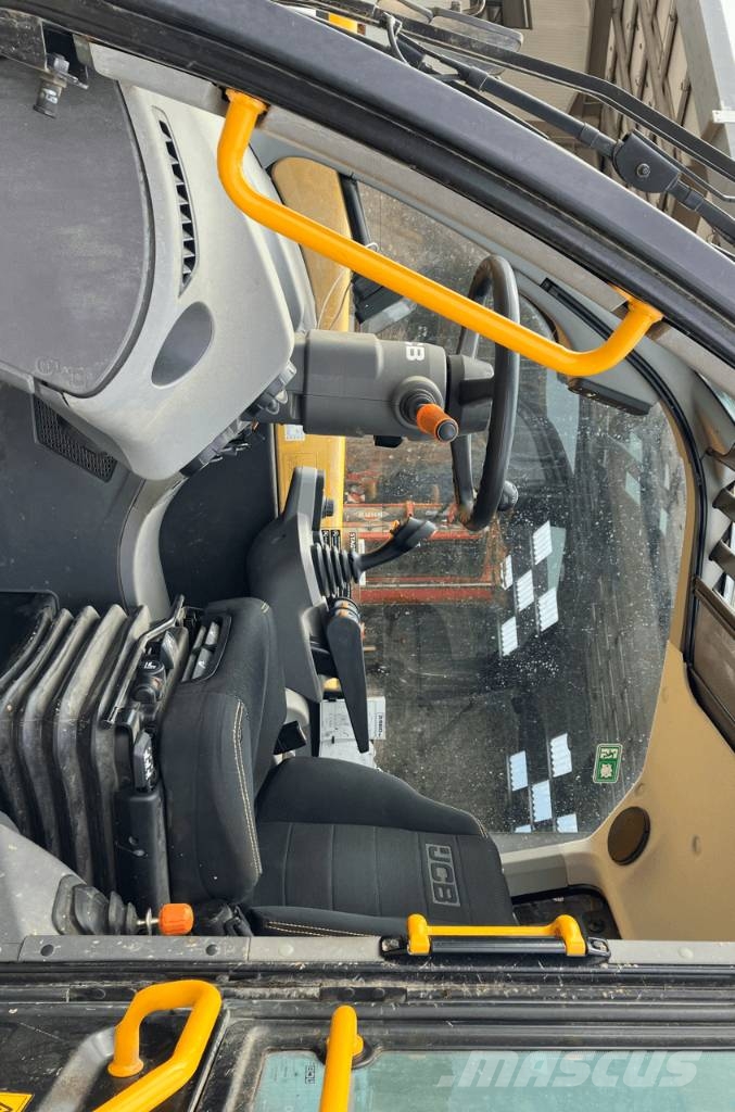 JCB 560-80 agri xtra Dtvt Teleskopski viličarji