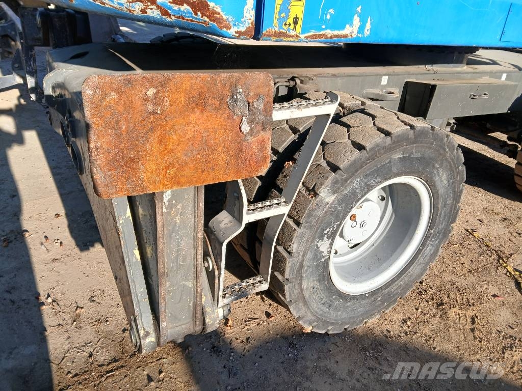 Fuchs MHL 320F Gumikerekes kotrók