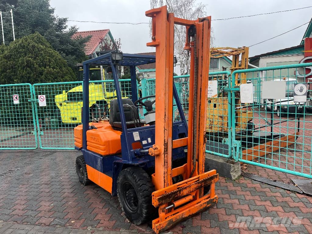 Toyota 5FGF25 V-4125 IO LPG forklifts