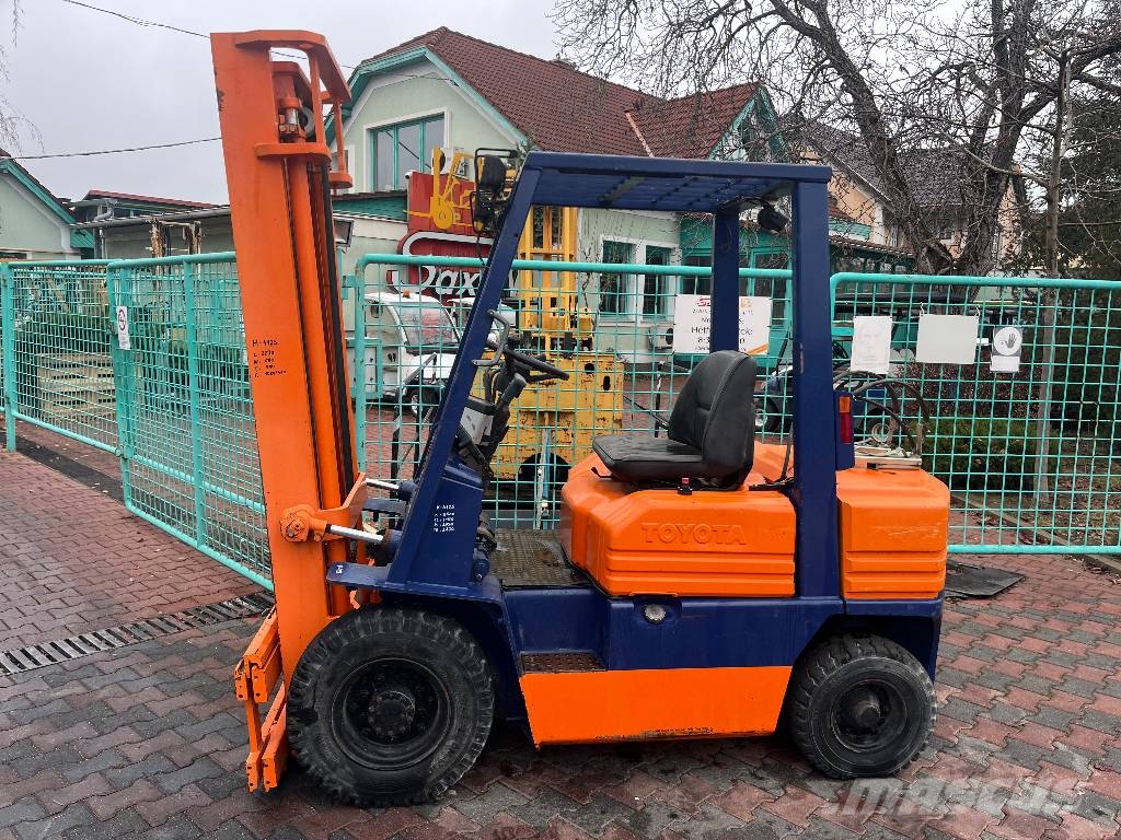 Toyota 5FGF25 V-4125 IO LPG forklifts