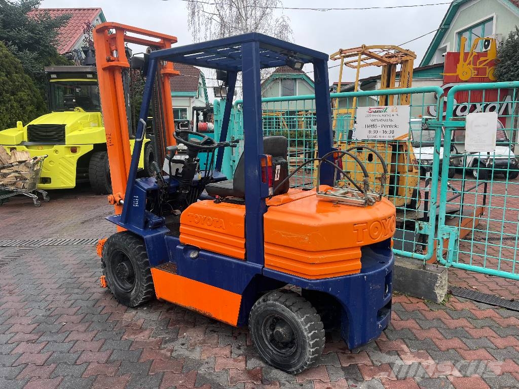 Toyota 5FGF25 V-4125 IO LPG forklifts