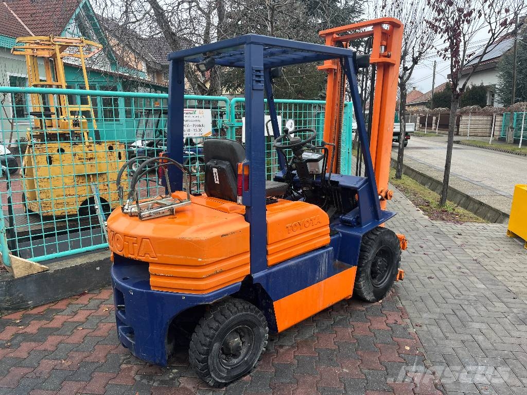 Toyota 5FGF25 V-4125 IO LPG forklifts