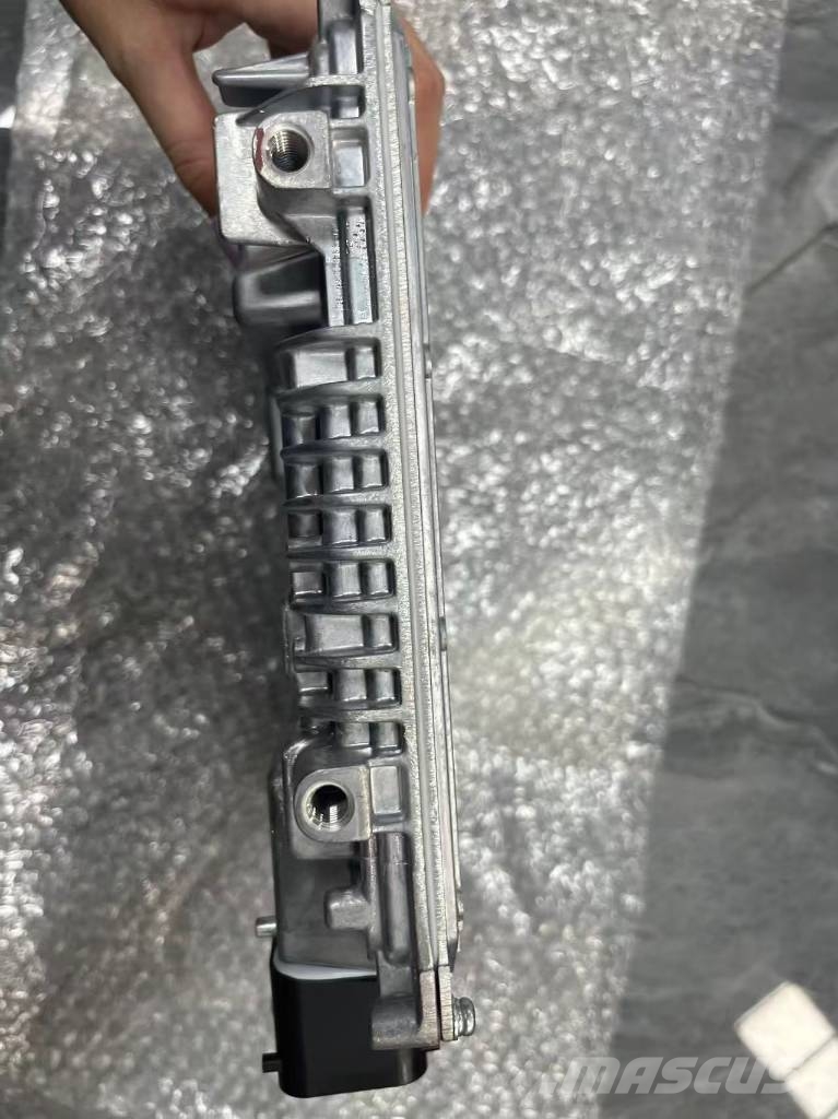 Isuzu 6hk1 ecu /ecm  8972673350 محركات