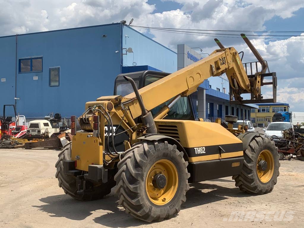 CAT TH 62 معدات مناولة لأغراض الزراعة
