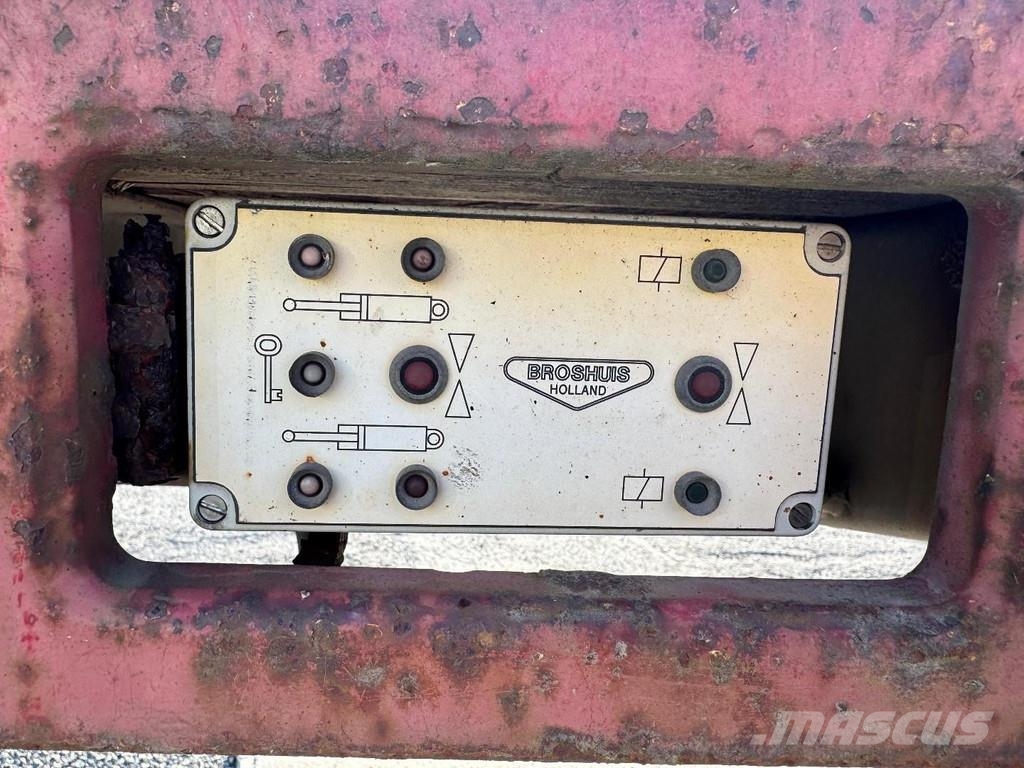 Broshuis 3AOU-48 3 AXLE - SAF - EXTENDABLE نصف مقطورات مسطحة / مفصلية الجوانب