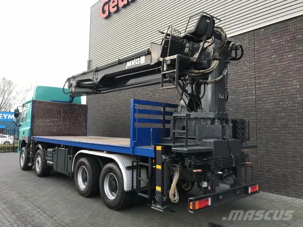 DAF CF 460 8X4 + MKG HMK 401/kran/kraan/Montagekran/ クレーントラック、ユニック車