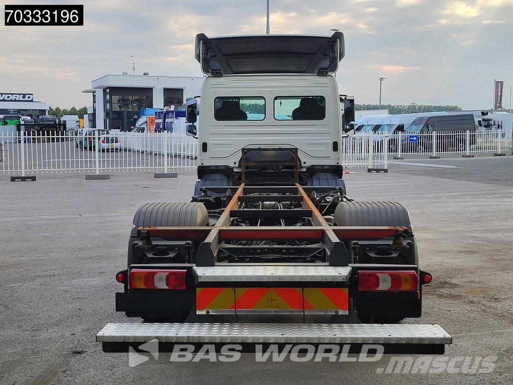 Mercedes-Benz Atego 1218 4X2 12tonner LOW Mileage! BDF + box Cru Camiones desmontables