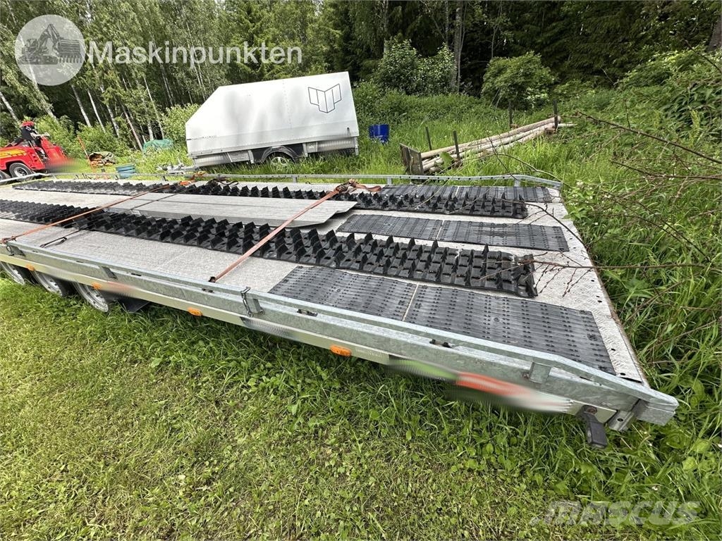 Agados Donna B3 Special Vehicle transport trailers