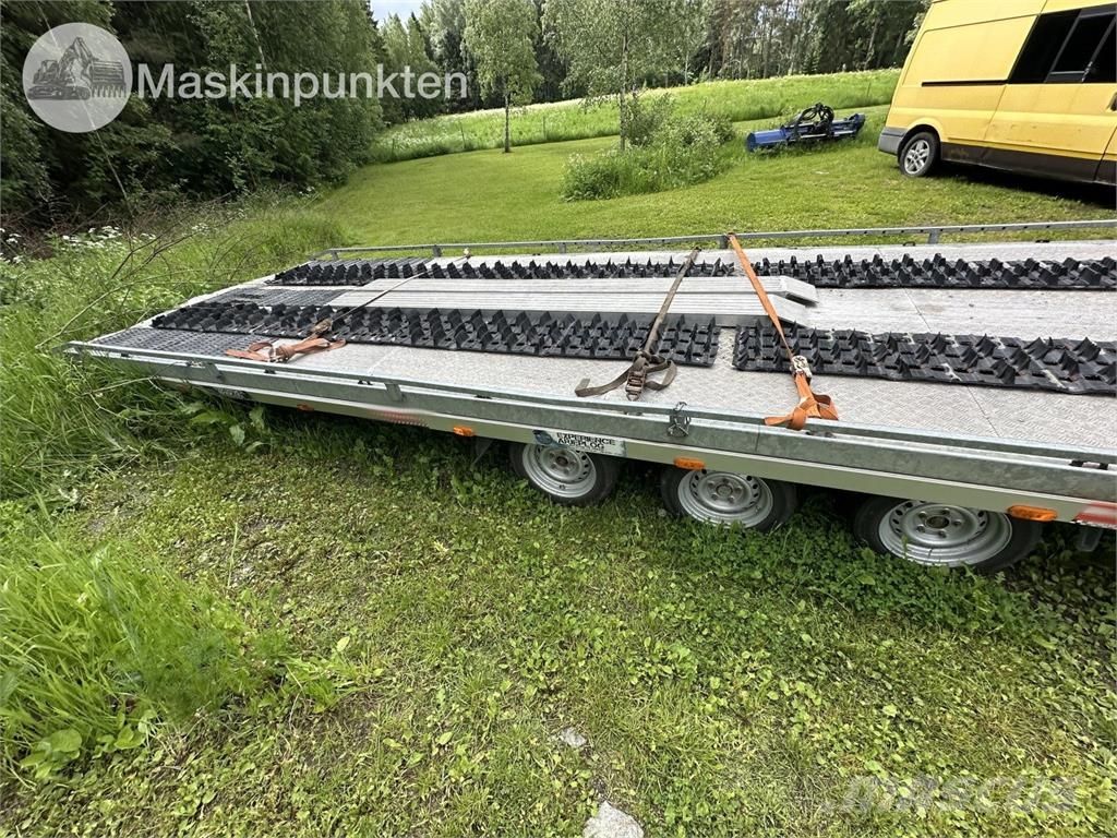 Agados Donna B3 Special Vehicle transport trailers