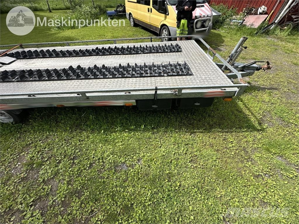 Agados Donna B3 Special Vehicle transport trailers