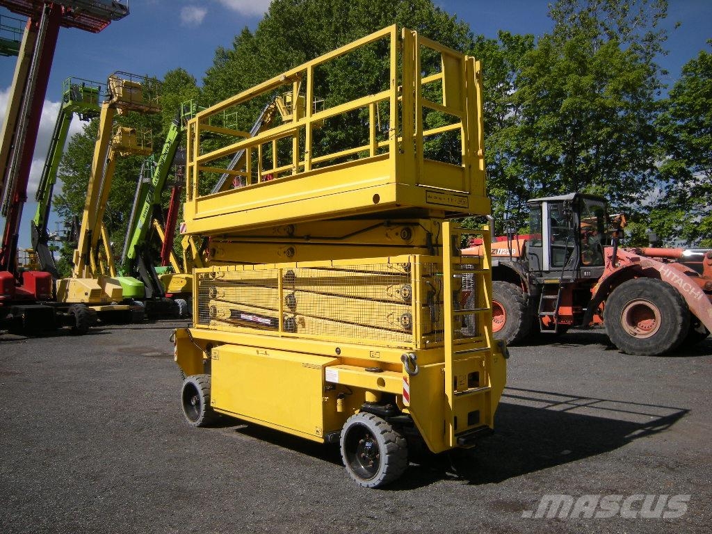 Holland Lift HL 190E12 剪式升降機
