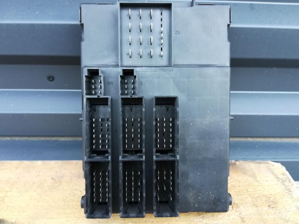 Renault ECU, ABS, etc Elektronika