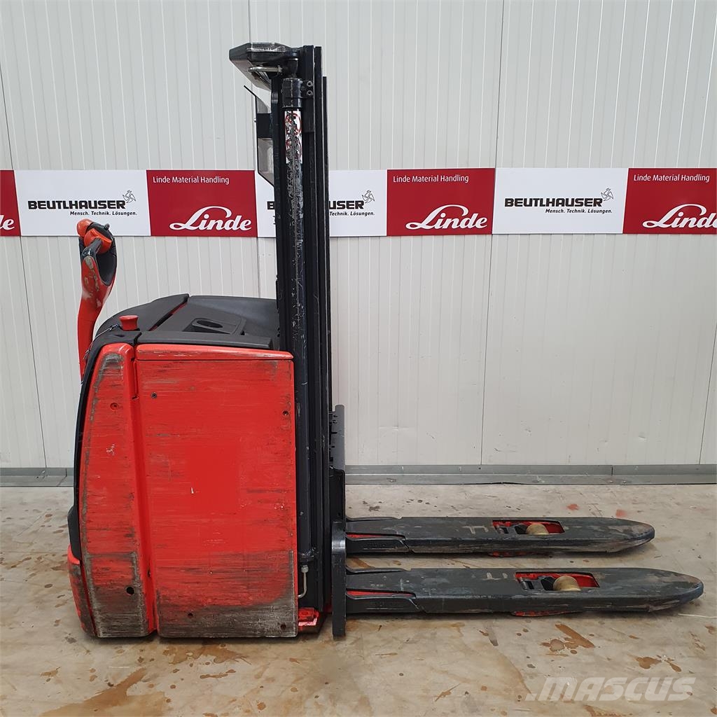 Linde L14i Ajettavat pinoamisvaunut